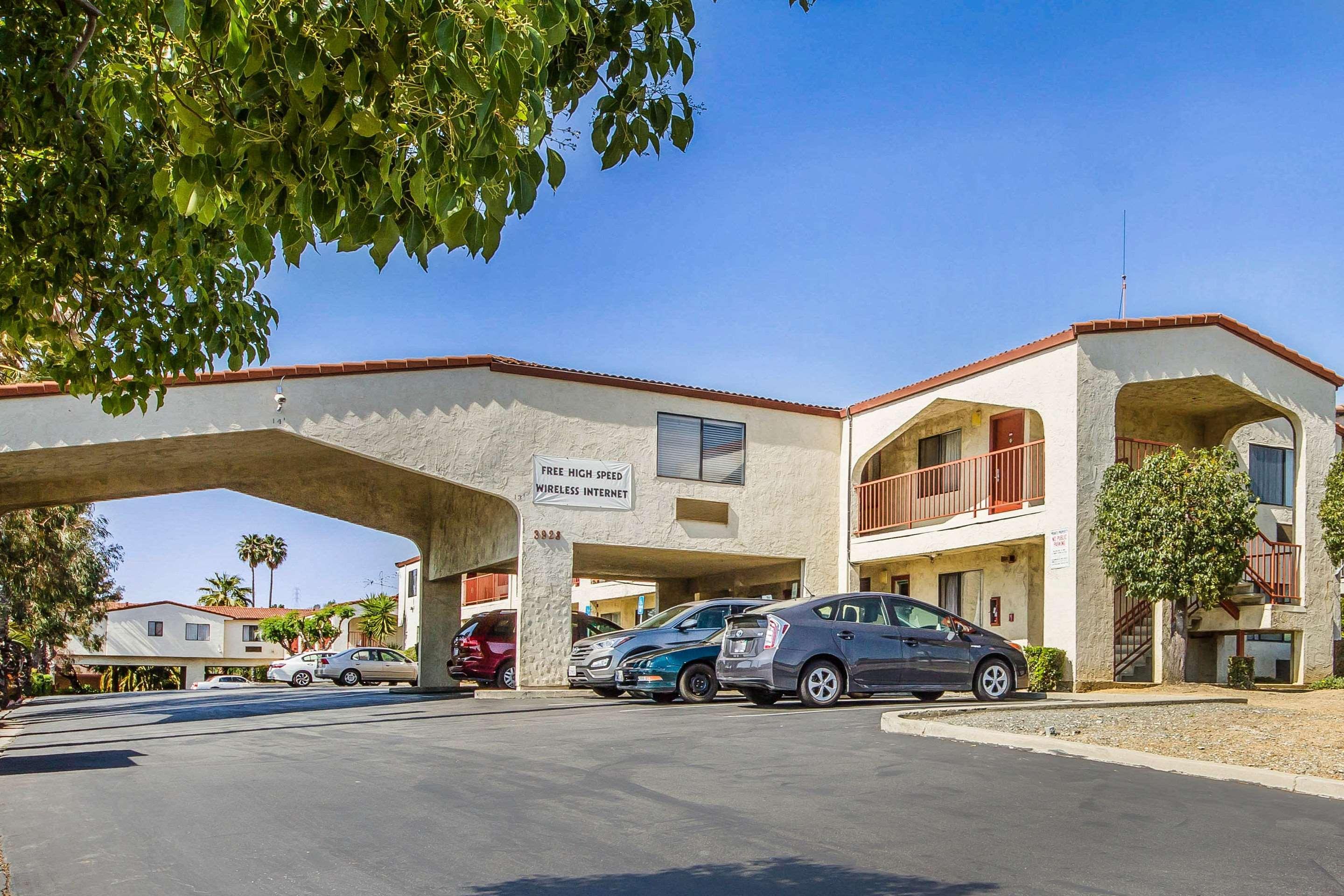Econo I-580 Lodge *